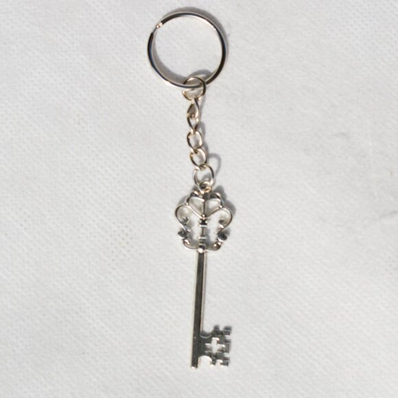 Ornate Royal Key Keychain Accessory - Picture 4 of 5